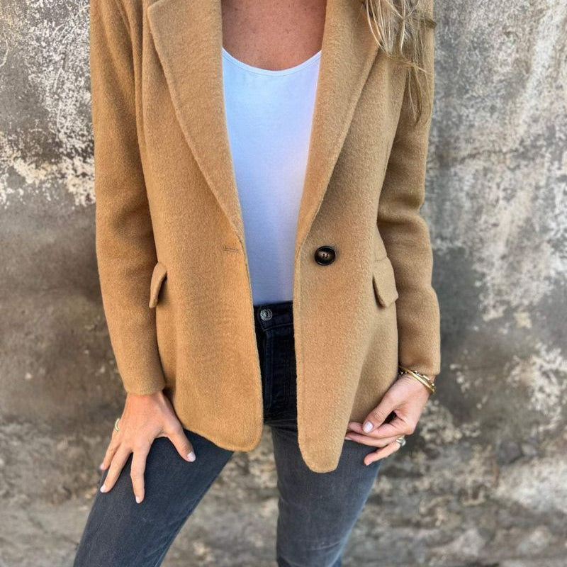 Andrea – Teplá elegance pro každé roční období