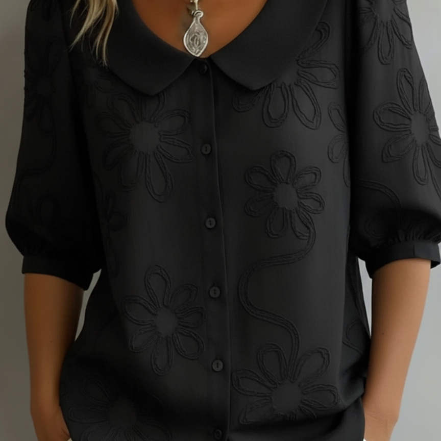 Bohdana - Lehká květinová blůza s přirozenou elegancí