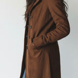 Karolína — Elegantní trench s nadčasovou jemností