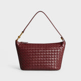 Isa - Burgundské chic