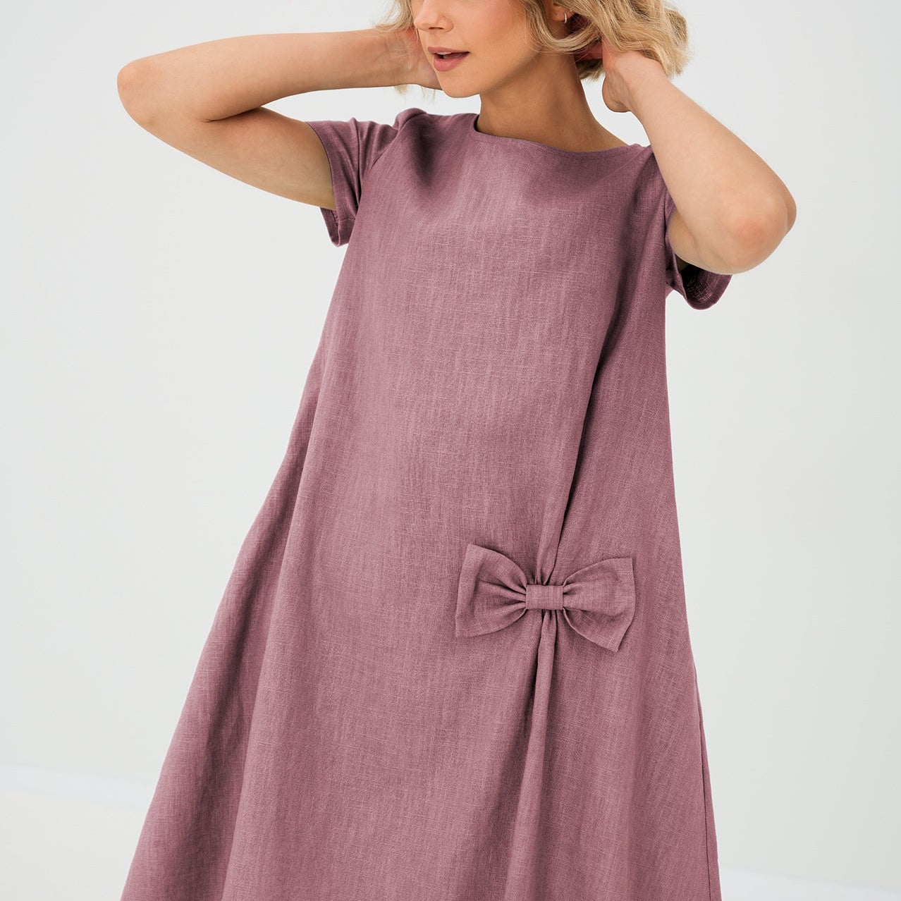 Blanka – Letní šaty z lehkého lněného materiálu