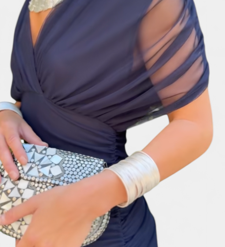 Luana - Elegantní šaty s výstřihem do V