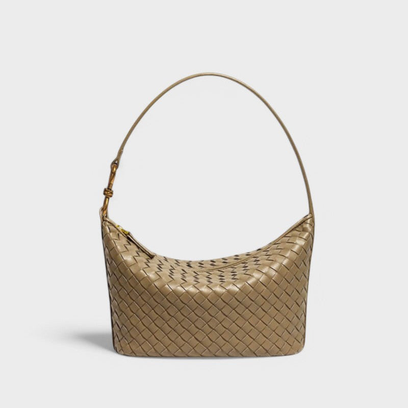 Isa - Burgundské chic